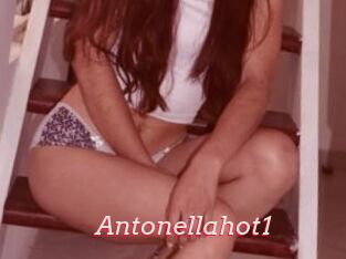 Antonellahot1