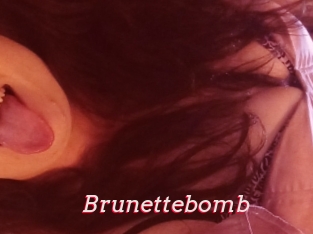 Brunettebomb