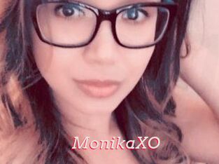MonikaXO