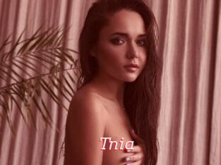Tnia
